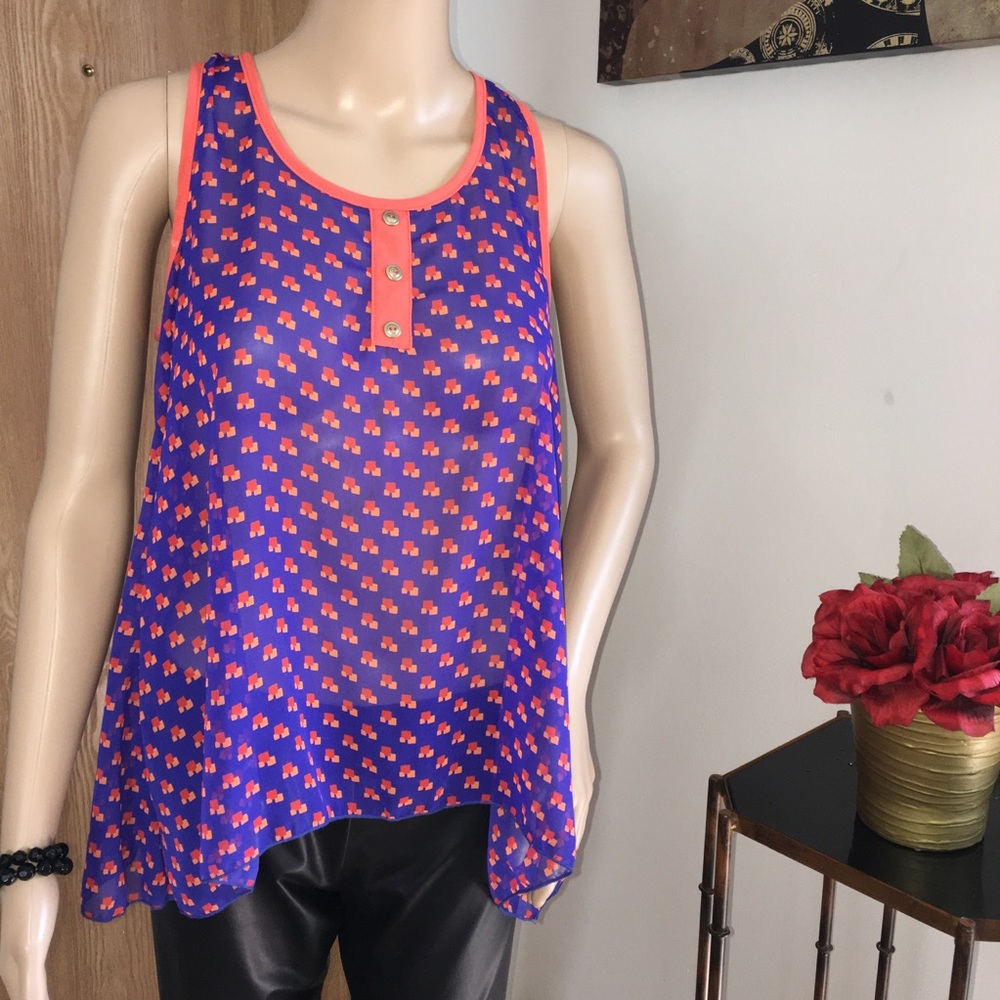 👑Edge Sheer Sleeveless Shirt 4/ $35 Sale